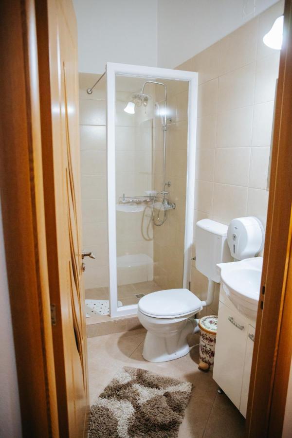 Pensiunea Casa Cristal Târgu Jiu Екстериор снимка