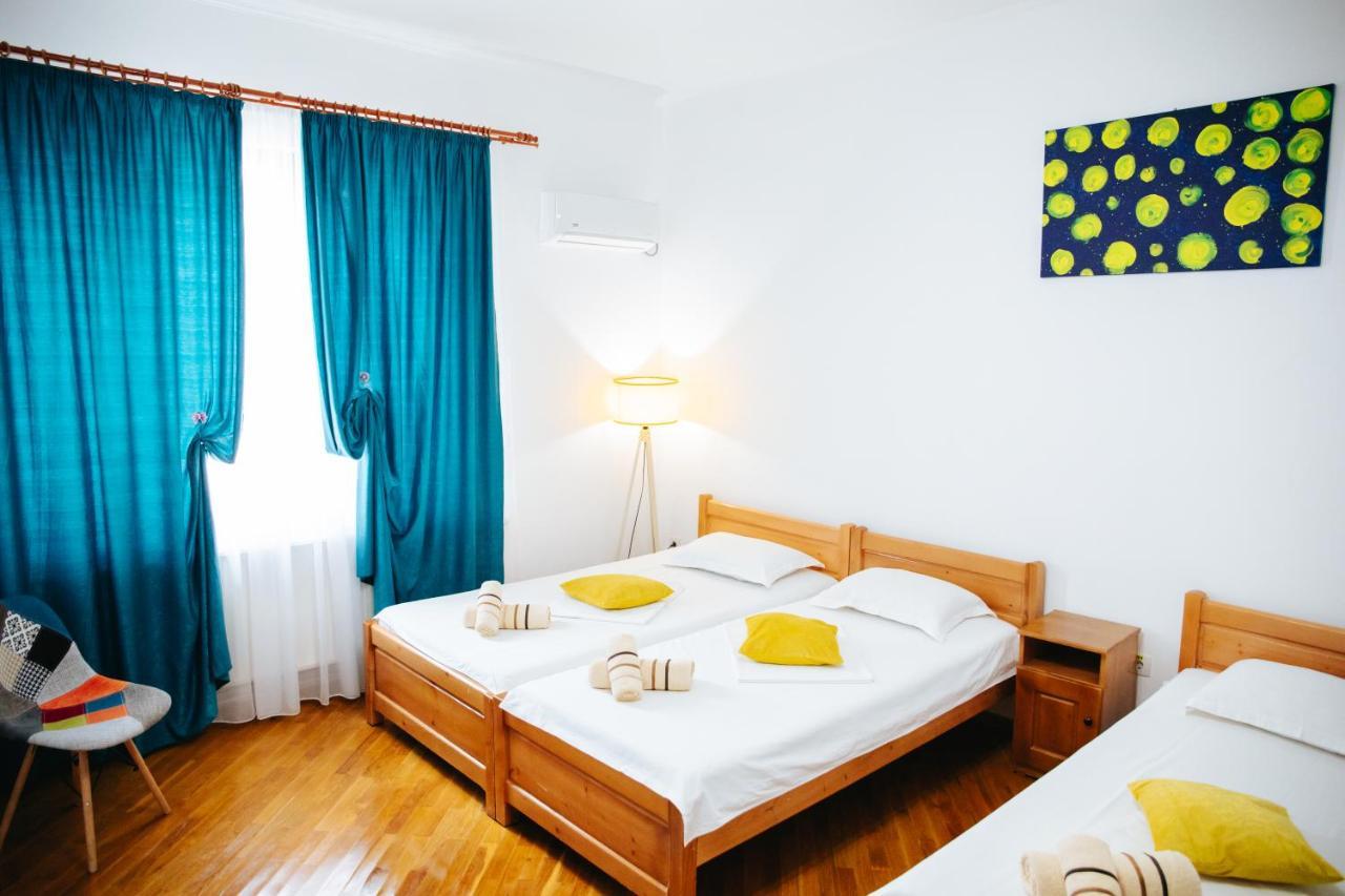 Pensiunea Casa Cristal Târgu Jiu Екстериор снимка